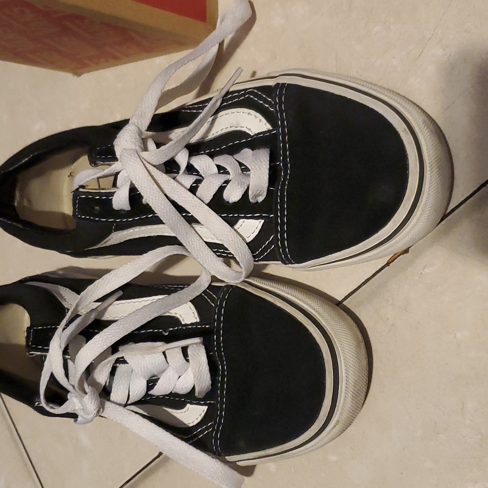 Vans size 3.5y black old school